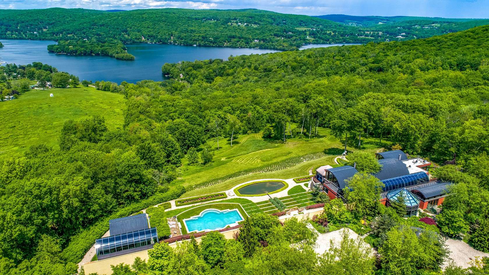 18.4 Acres of Land with Home for Sale in Washington, Connecticut