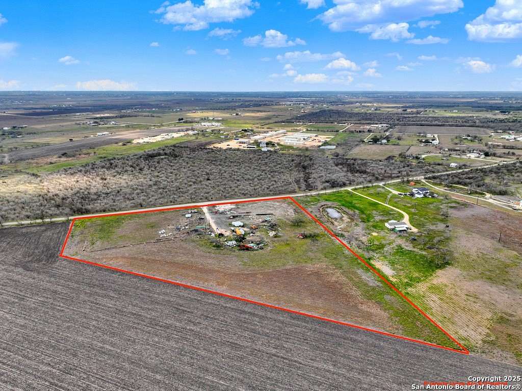 10 Acres of Land for Sale in New Braunfels, Texas
