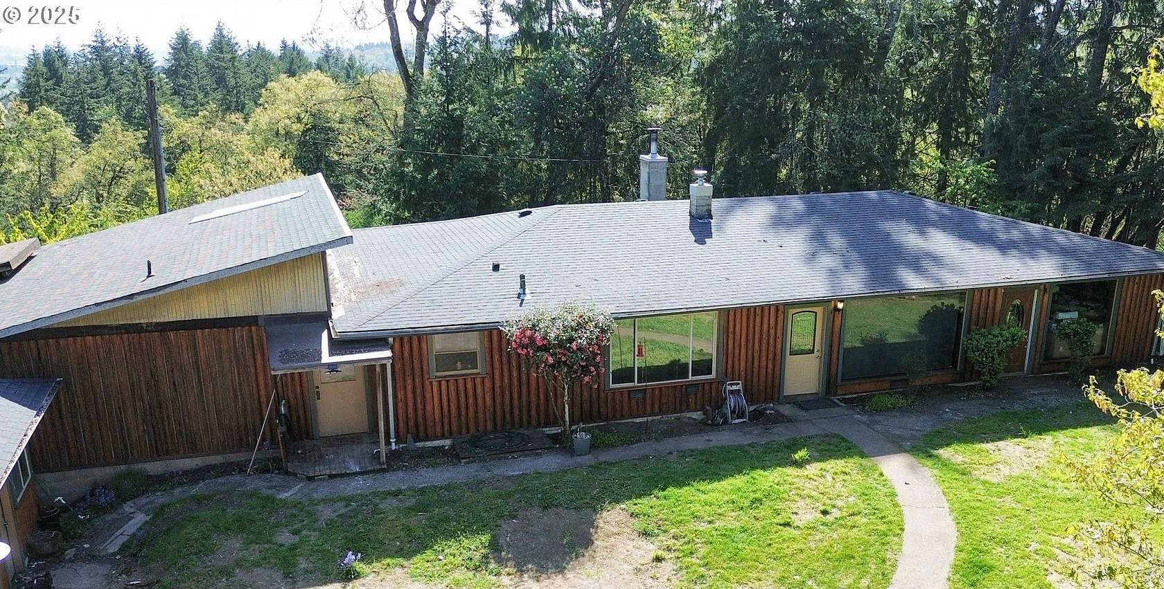 10.5 Acres of Land with Home for Sale in Eugene, Oregon