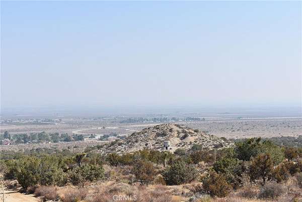 1.25 Acres of Residential Land for Sale in Llano, California