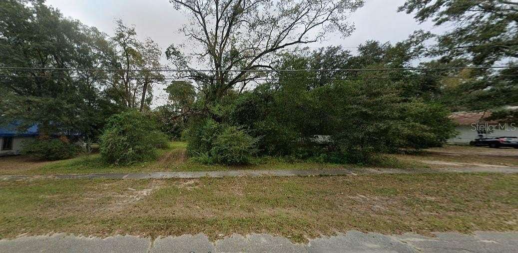 0.52 Acres of Commercial Land for Sale in Chipley, Florida