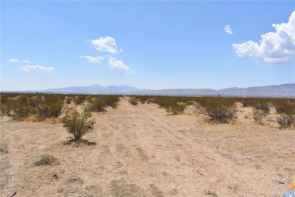 2.59 Acres of Mixed-Use Land for Sale in Mojave, California