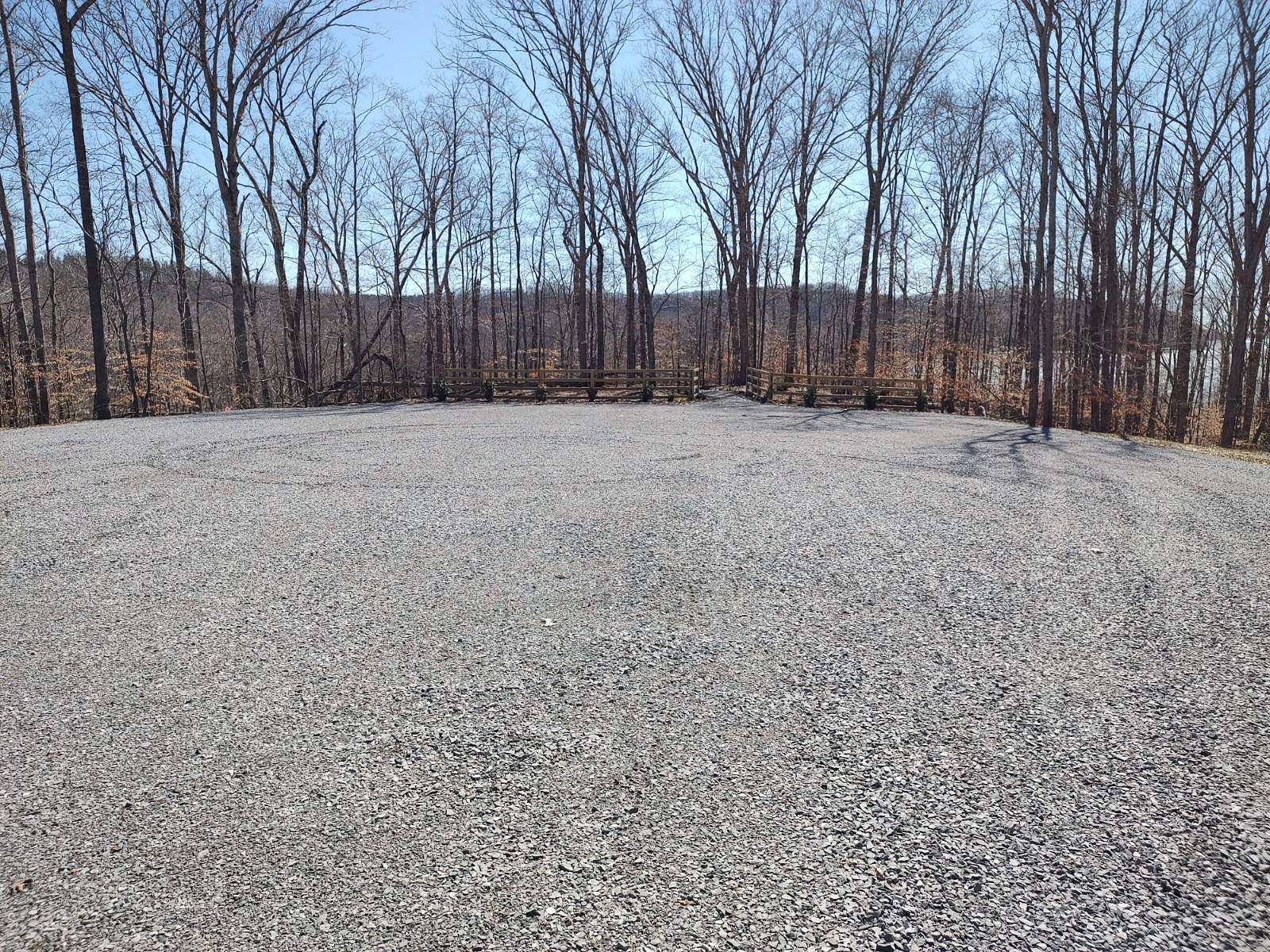 18 Acres of Land for Sale in Dover, Tennessee