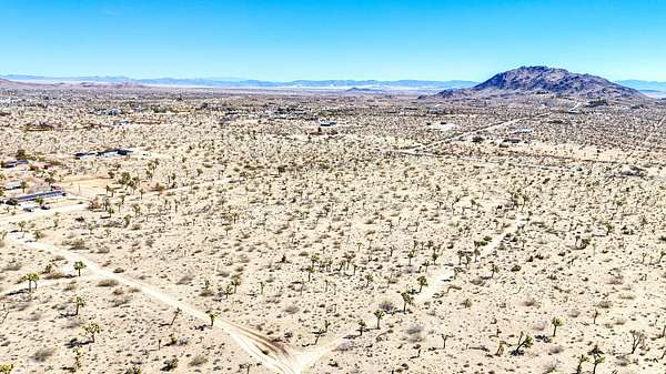 5 Acres of Residential Land for Sale in Yucca Valley, California