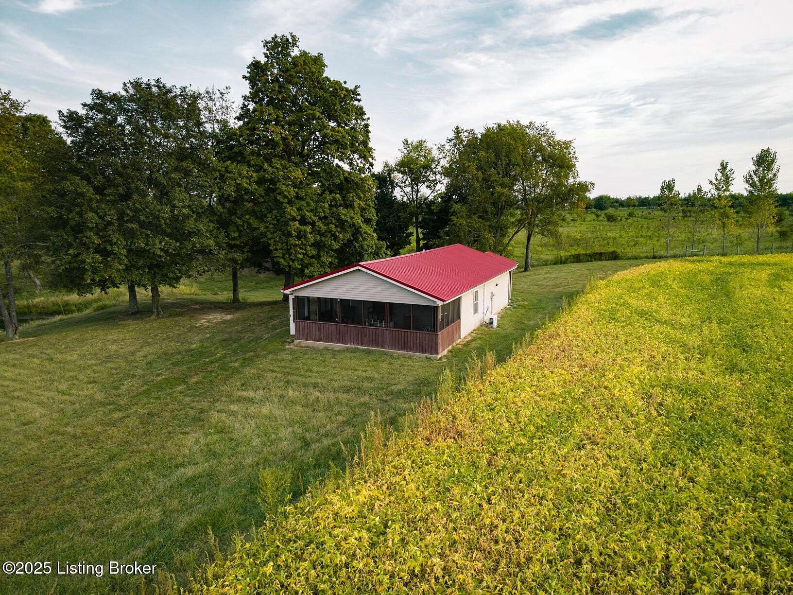 28 Acres of Agricultural Land for Sale in Shelbyville, Kentucky