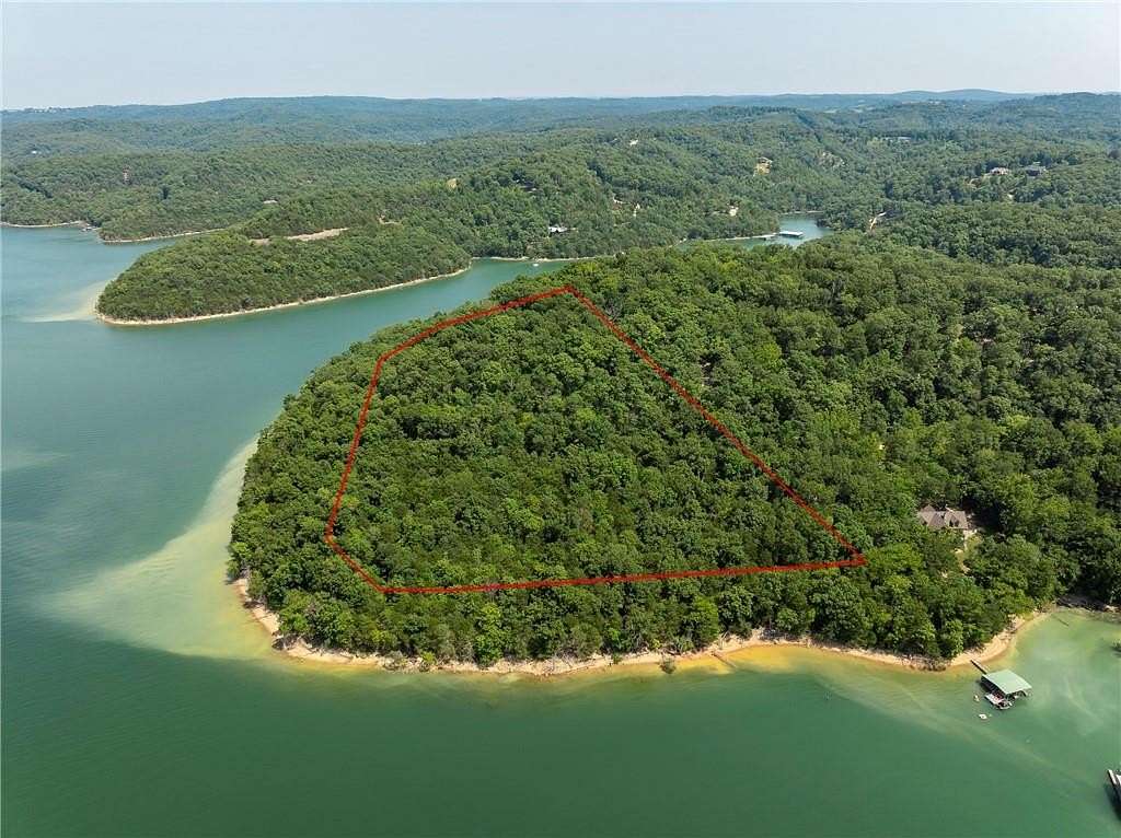 13.9 Acres of Recreational Land for Sale in Eureka Springs, Arkansas