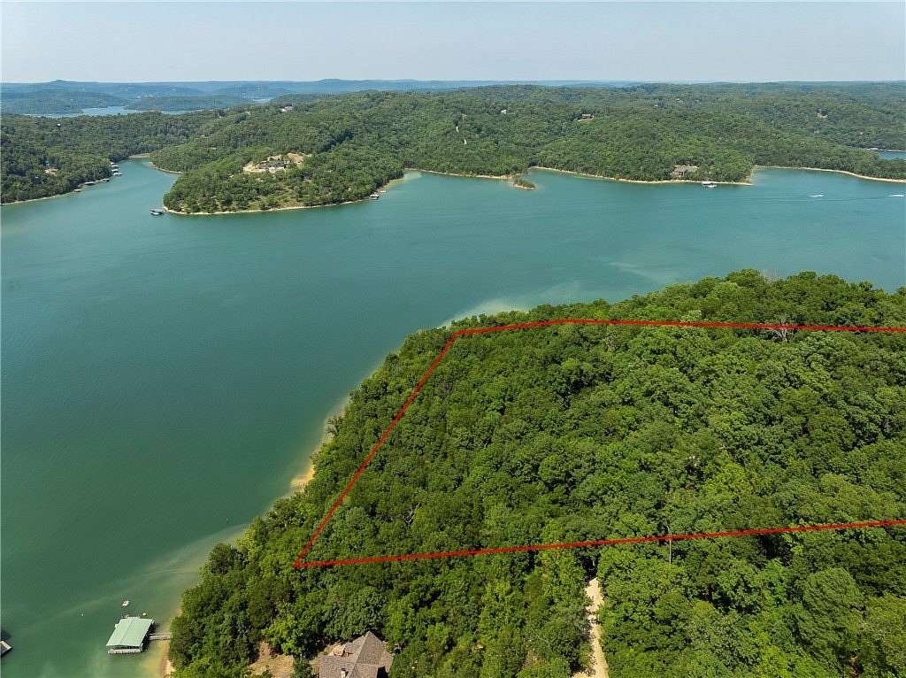 13.9 Acres of Recreational & Residential Land for Sale in Eureka Springs, Arkansas