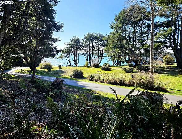 0.25 Acres of Residential Land for Sale in Brookings, Oregon