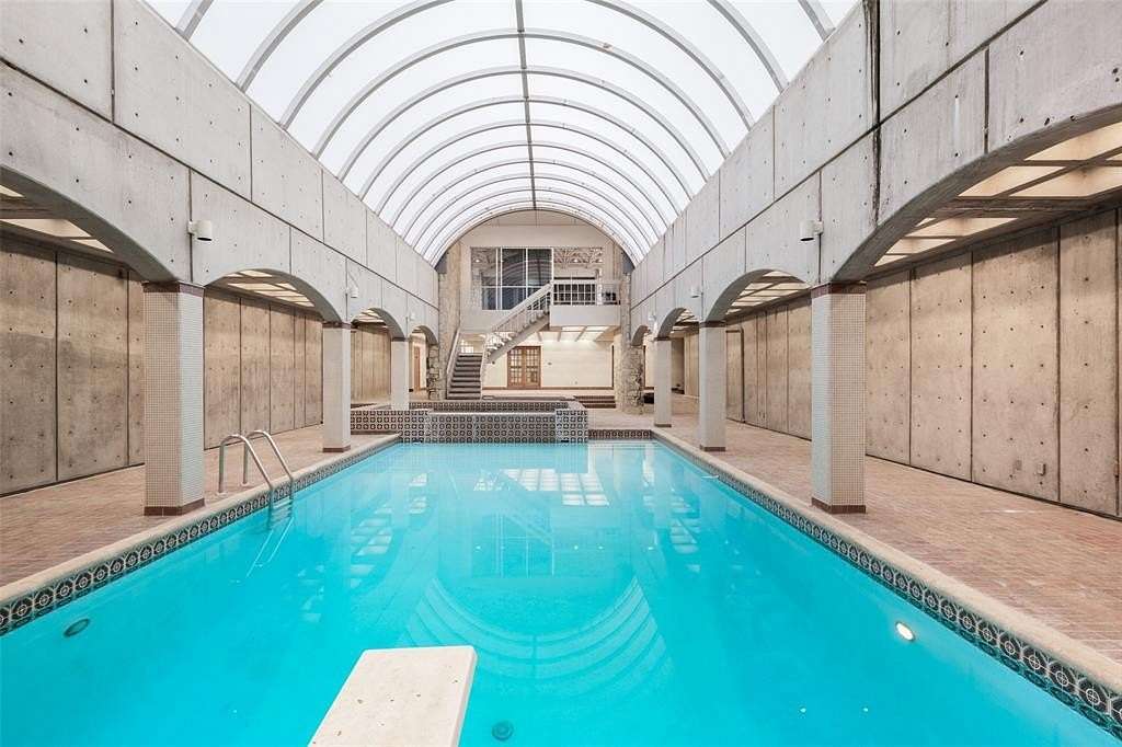 16.8 Acres of Land with Home for Sale in Granbury, Texas