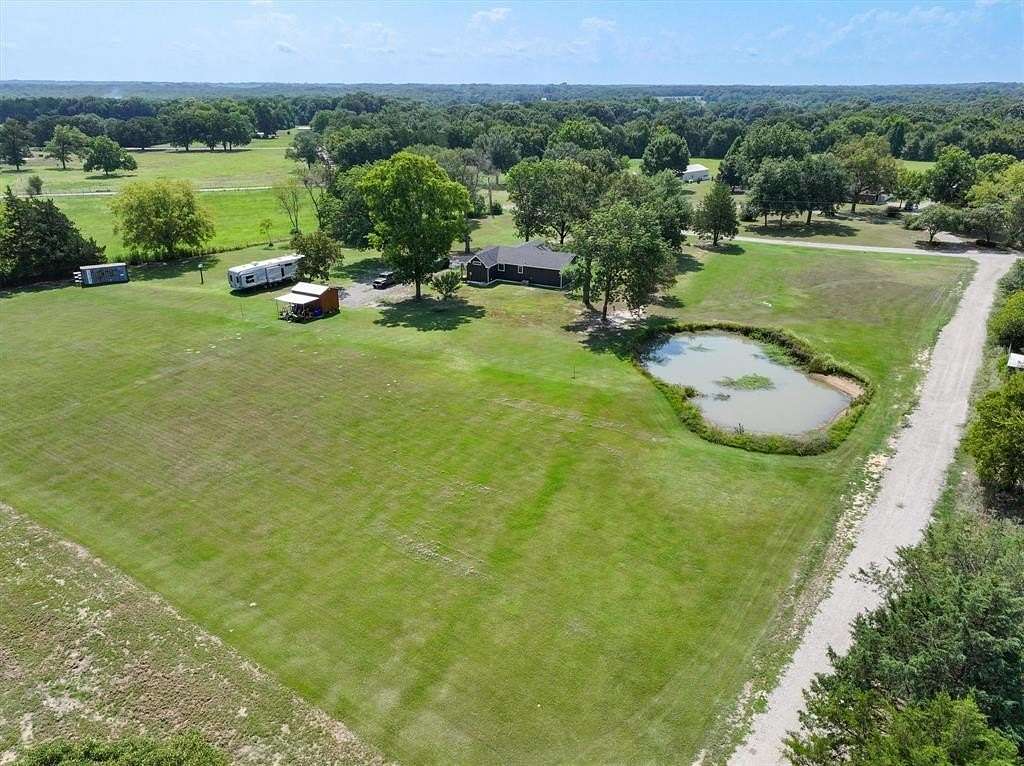 2 Acres of Land for Sale in Edgewood, Texas