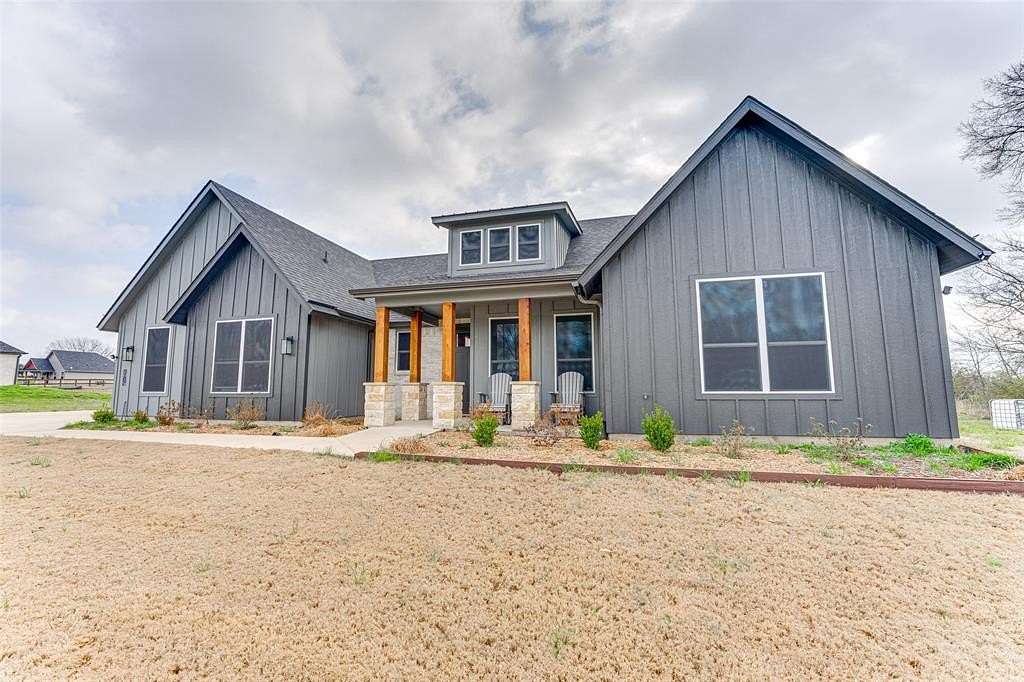 2.49 Acres of Residential Land with Home for Sale in Celeste, Texas