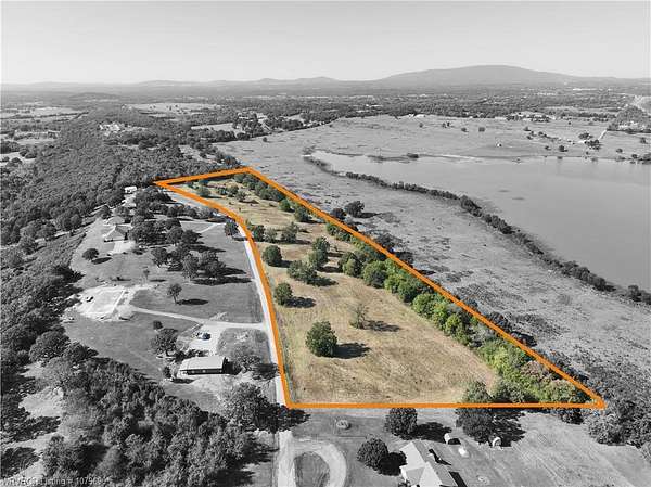 16.1 Acres of Land for Sale in Howe, Oklahoma