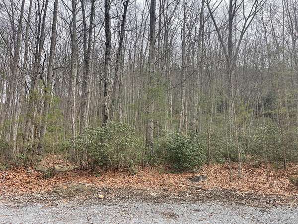 16.8 Acres of Land for Sale in Middlesboro, Kentucky