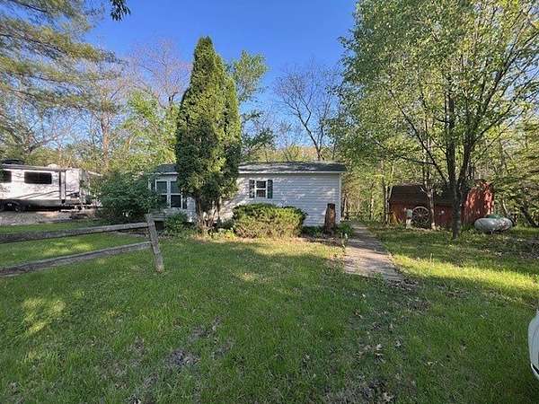 Residential Land with Home for Sale in Seneca, Illinois