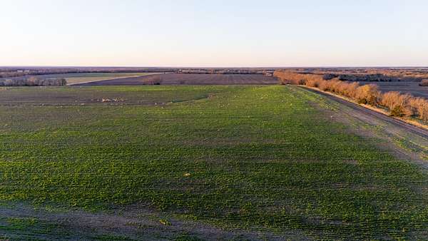 575 Acres of Land for Sale in Ben Franklin, Texas