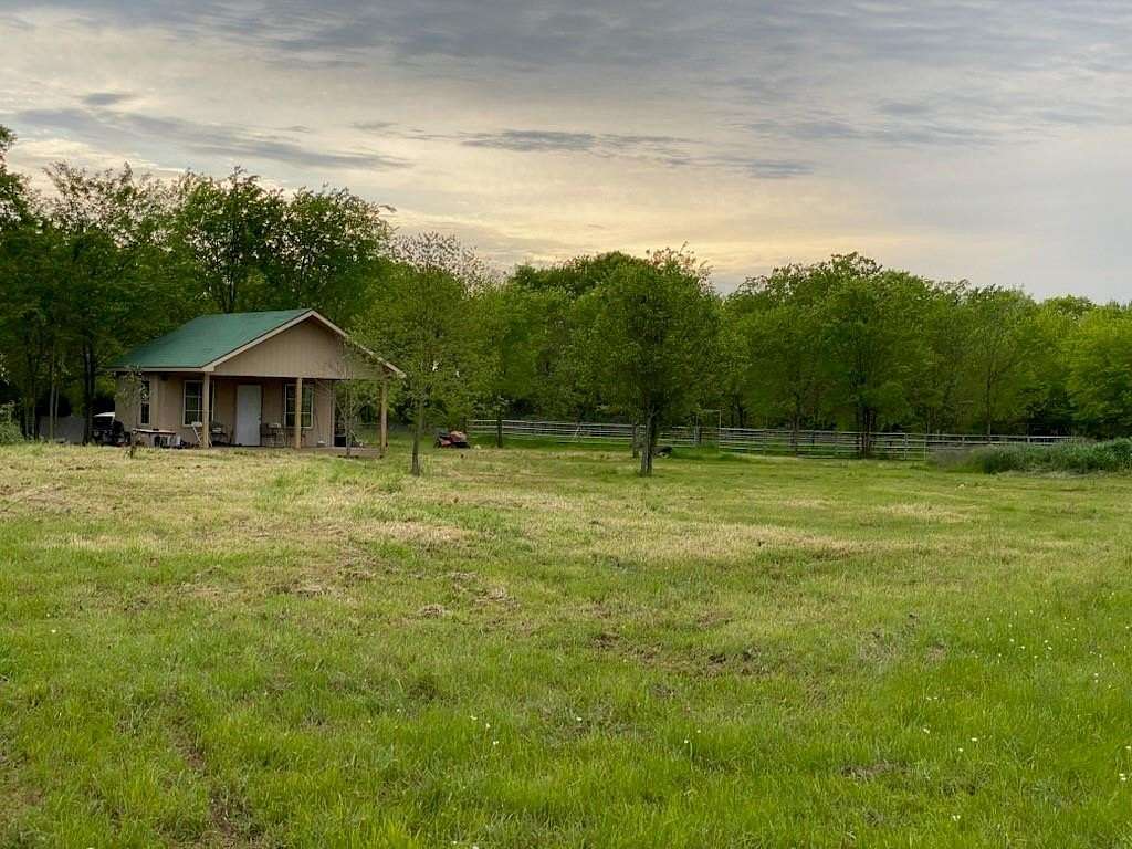 3 Acres of Residential Land for Sale in Wills Point, Texas