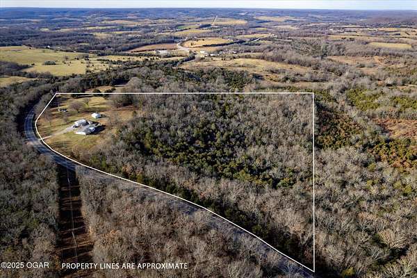 30 Acres of Recreational Land for Sale in Aurora, Missouri