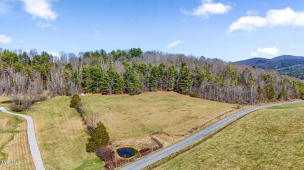 40 Acres of Recreational Land for Sale in Sugar Grove, Virginia