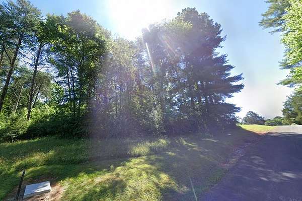 0.61 Acres of Residential Land for Sale in Jamestown, Kentucky