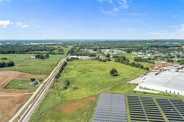 29 Acres of Commercial Land for Sale in Bowling Green, Kentucky