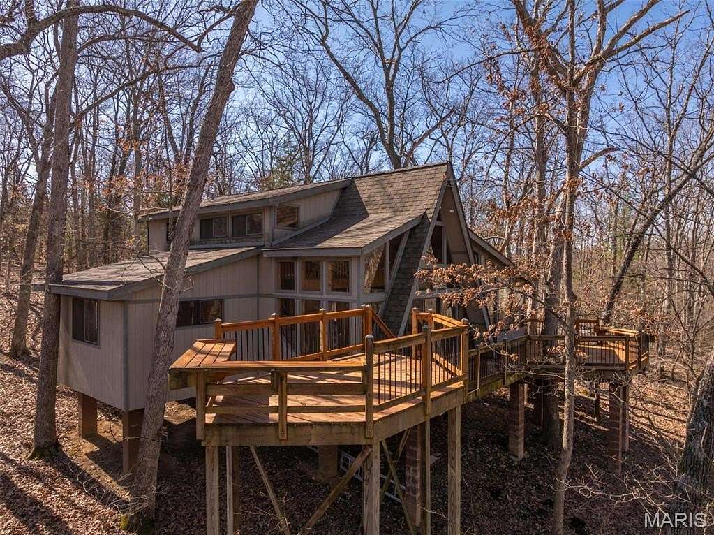 2.5 Acres of Residential Land with Home for Sale in Innsbrook, Missouri