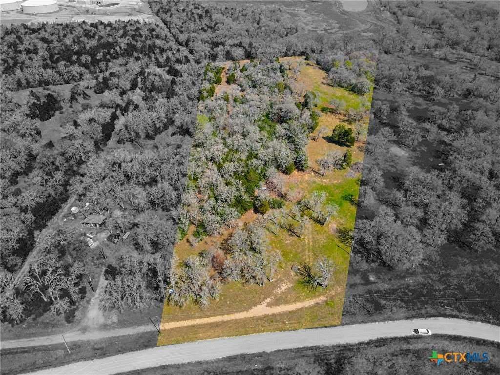 10 Acres of Residential Land for Sale in Lexington, Texas