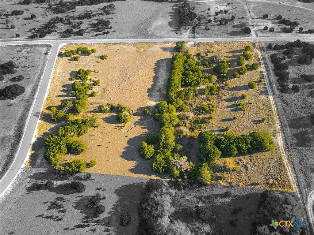 10 Acres of Land for Sale in Lampasas, Texas