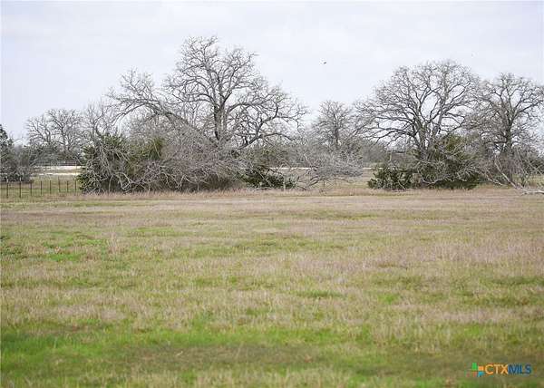 2 Acres of Residential Land for Sale in Waelder, Texas