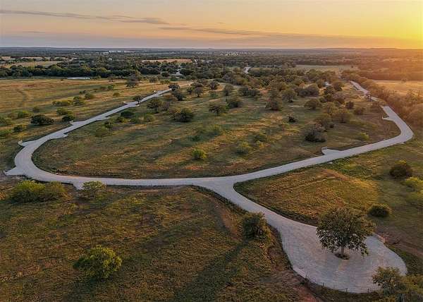 2 Acres of Residential Land for Sale in Waelder, Texas
