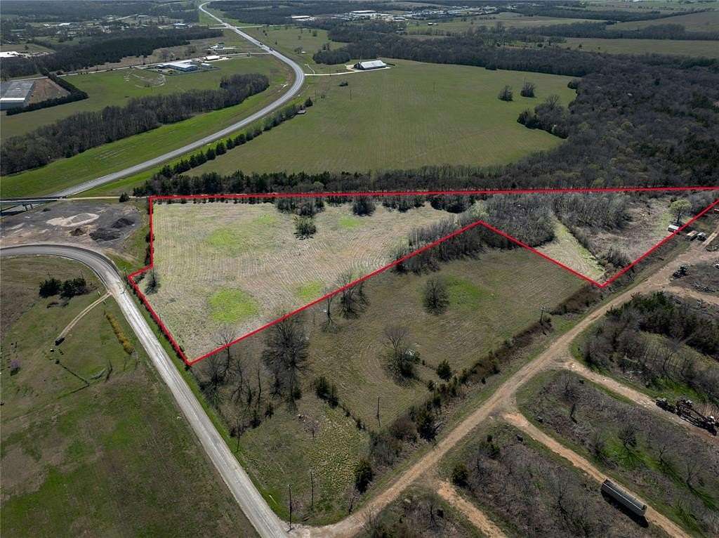 10.3 Acres of Land for Sale in Clarksville, Texas