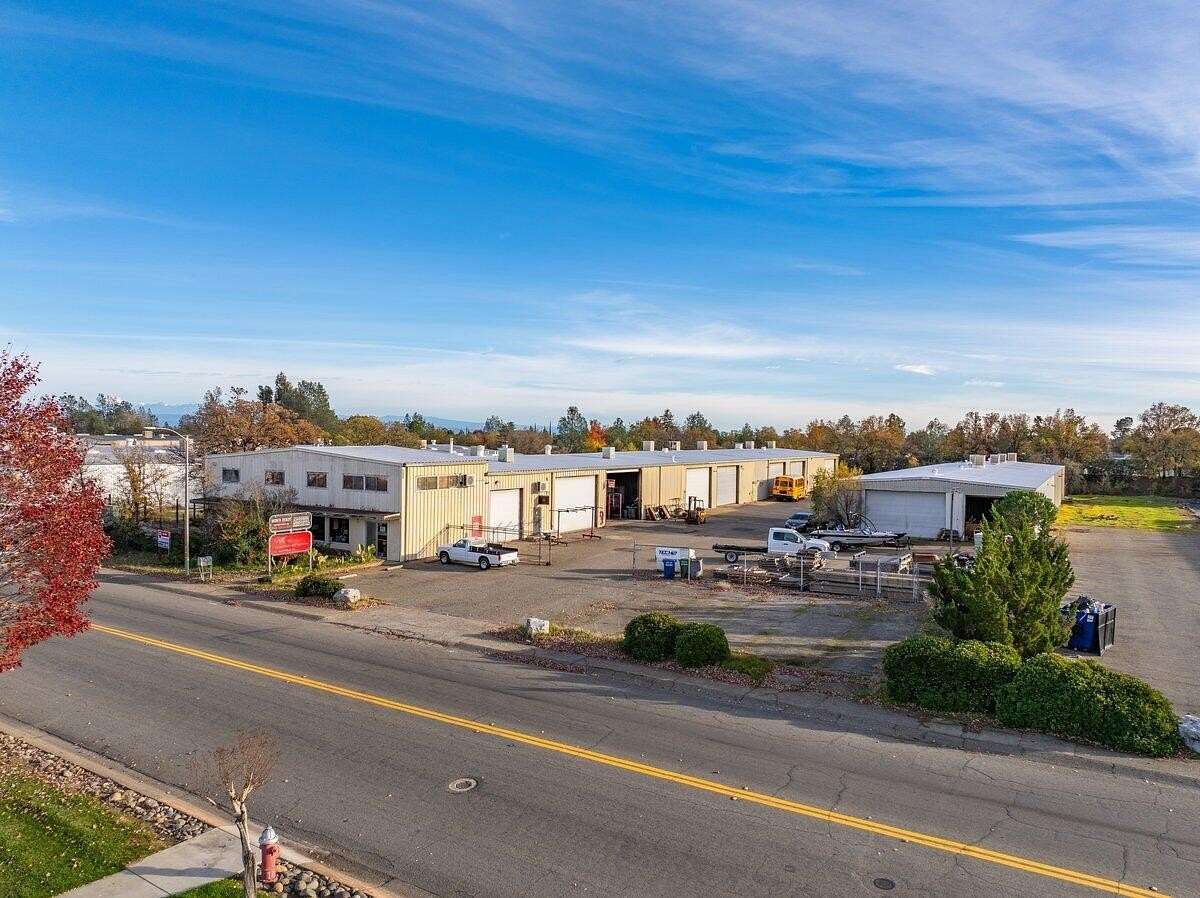 2 Acres of Improved Commercial Land for Sale in Redding, California