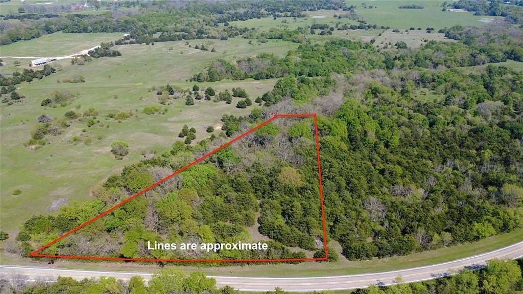 3 Acres of Residential Land for Sale in Celeste, Texas