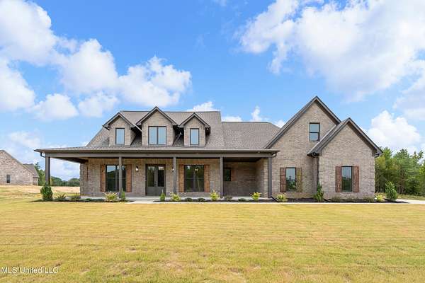 2.74 Acres of Residential Land with Home for Sale in Lake Cormorant, Mississippi