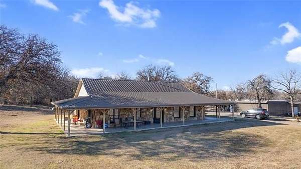 92.2 Acres of Land with Home for Sale in Elmore City, Oklahoma