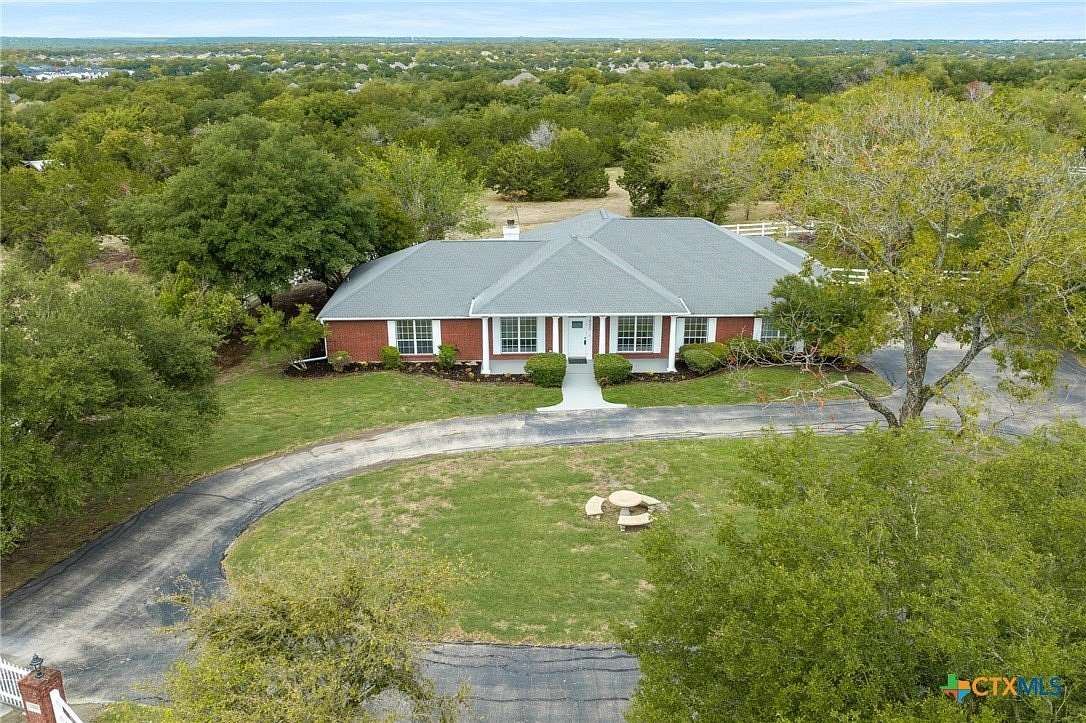 4.83 Acres of Residential Land with Home for Sale in Temple, Texas