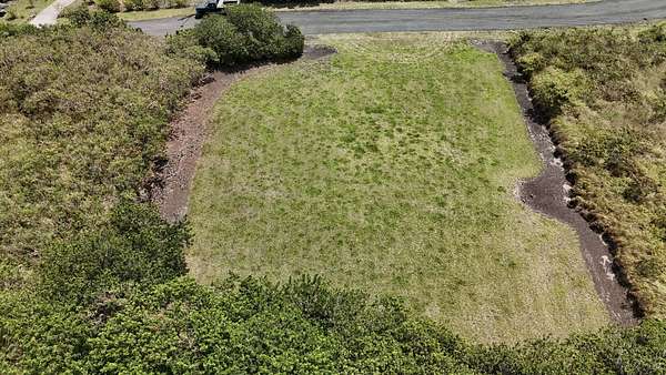 0.32 Acres of Residential Land for Sale in Nāʻālehu, Hawaii
