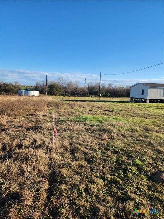 1.2 Acres of Improved Residential Land for Sale in Kingsbury, Texas
