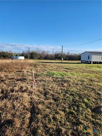 1.2 Acres of Improved Residential Land for Sale in Kingsbury, Texas