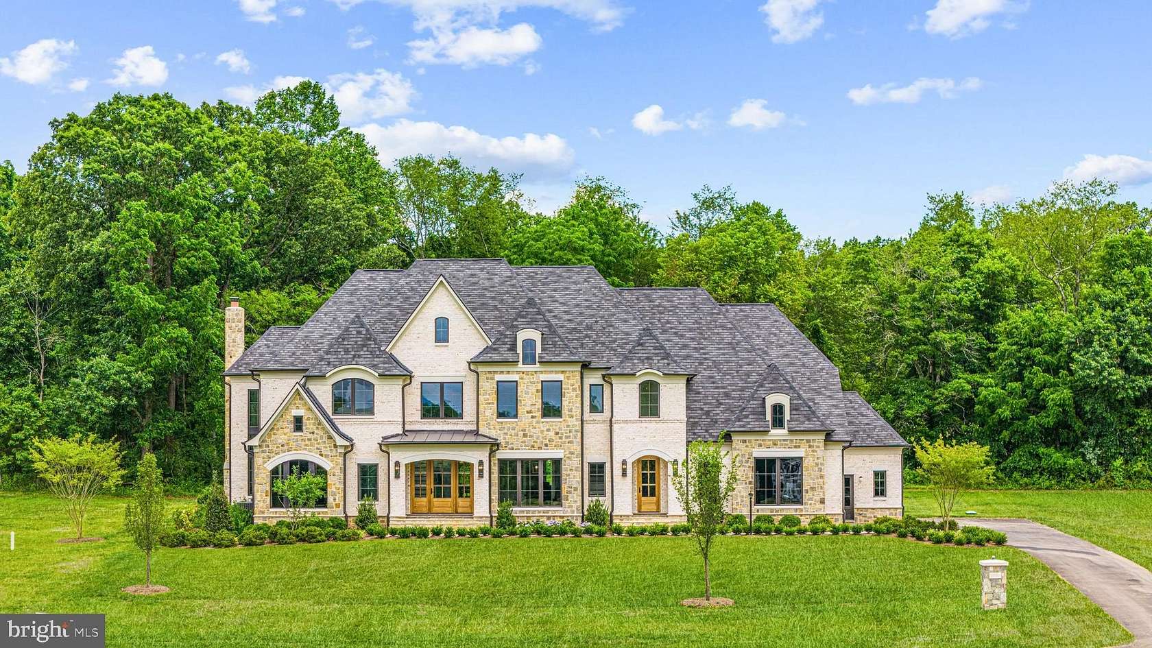 3.1 Acres of Land with Home for Sale in Middleburg, Virginia