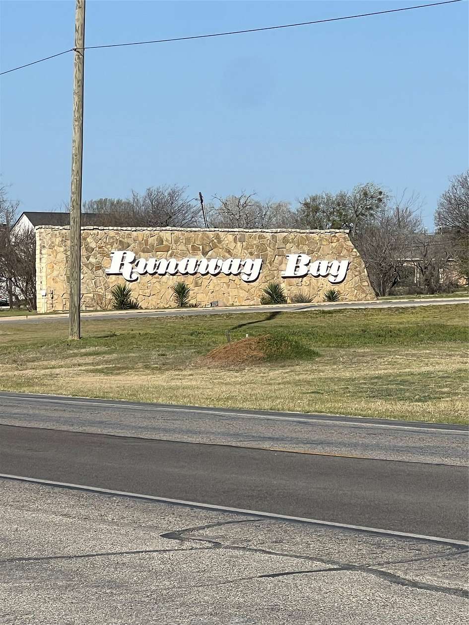 0.28 Acres of Residential Land for Sale in Runaway Bay, Texas