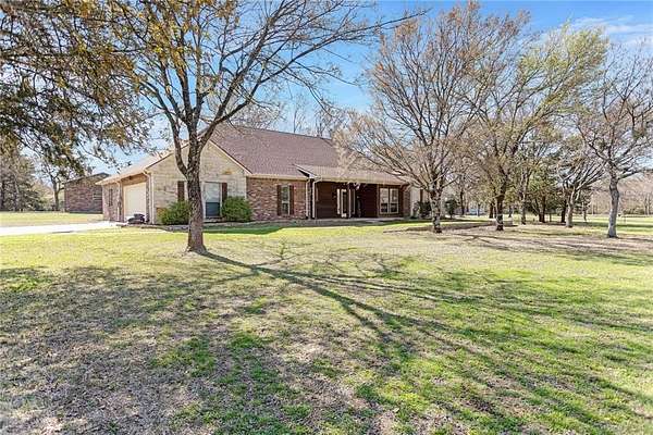 2.63 Acres of Residential Land with Home for Sale in Poetry, Texas