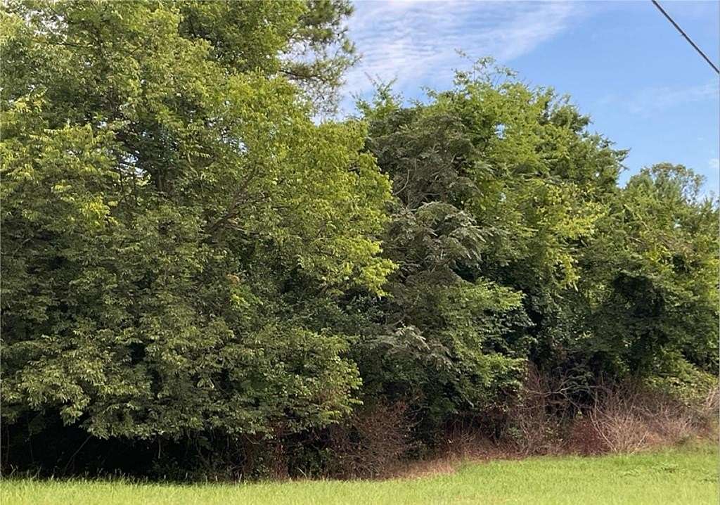 1.69 Acres of Residential Land for Sale in Albany, Georgia