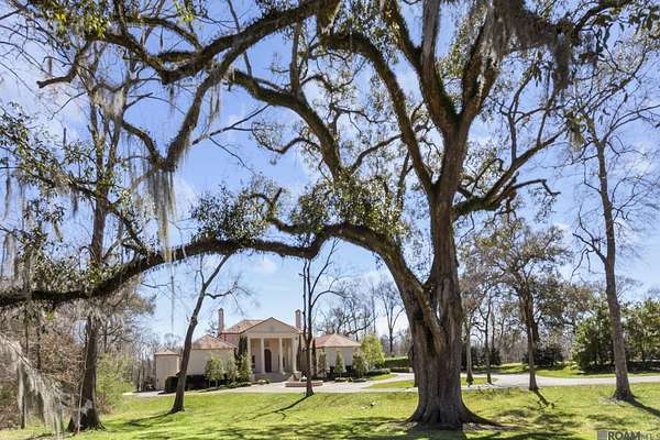 3 Acres of Land with Home for Sale in Baton Rouge, Louisiana