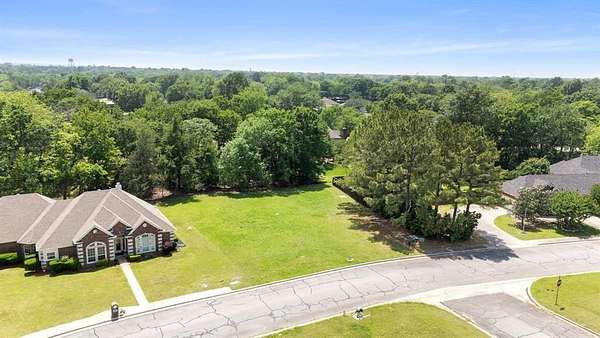 0.38 Acres of Residential Land for Sale in Bonham, Texas
