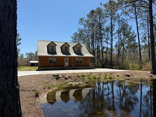 2.39 Acres of Residential Land with Home for Sale in Valdosta, Georgia