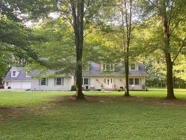 2.9 Acres of Residential Land with Home for Sale in Sullivan, Indiana