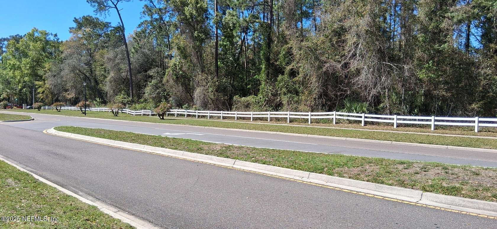 2 Acres of Land for Sale in Jacksonville, Florida