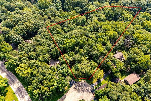 0.94 Acres of Residential Land for Sale in Galena, Illinois