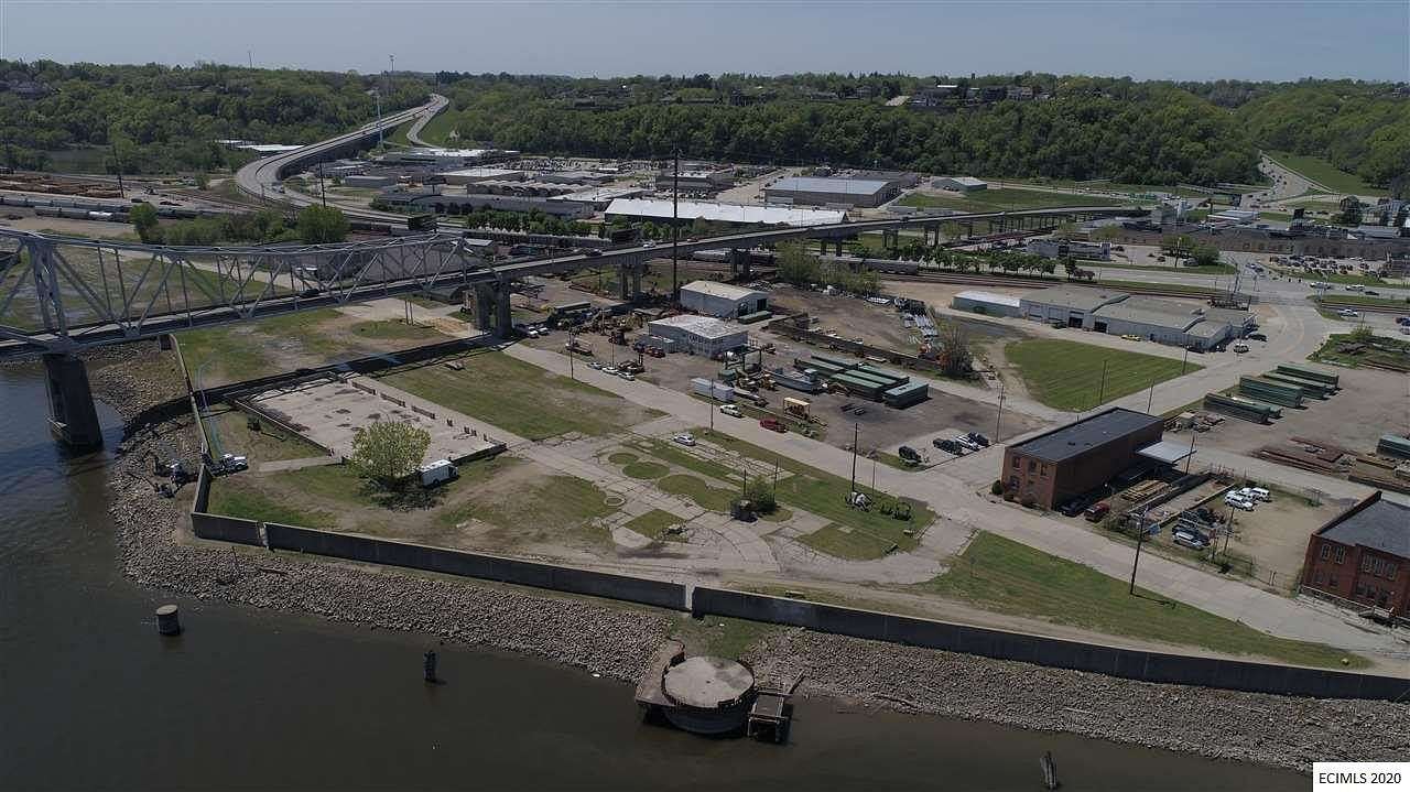 2 Acres of Mixed-Use Land for Lease in Dubuque, Iowa