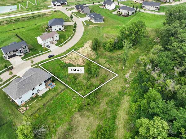 0.85 Acres of Residential Land for Sale in Dubuque, Iowa